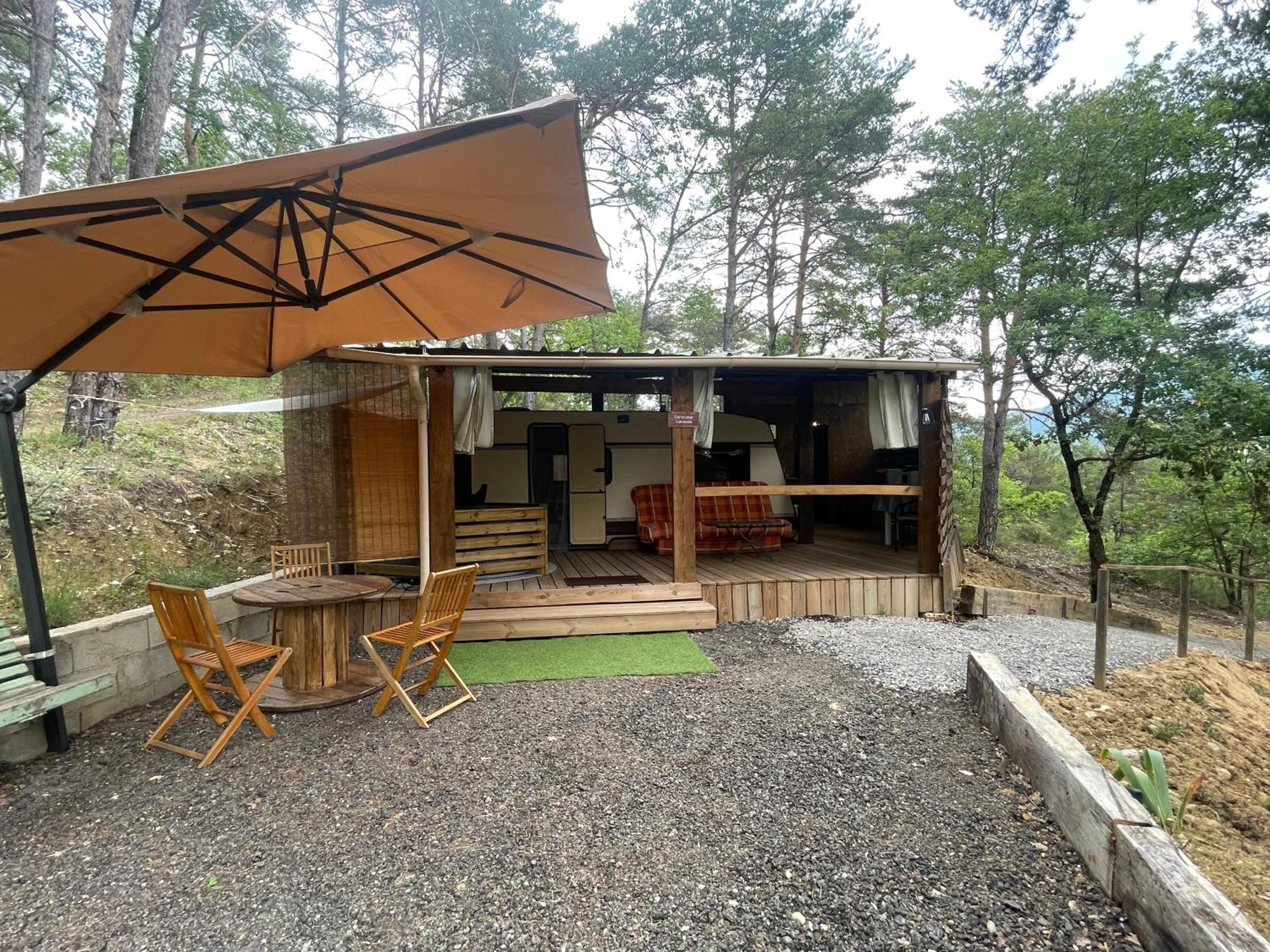 Aiglun  Caravanes De Provence מראה חיצוני תמונה